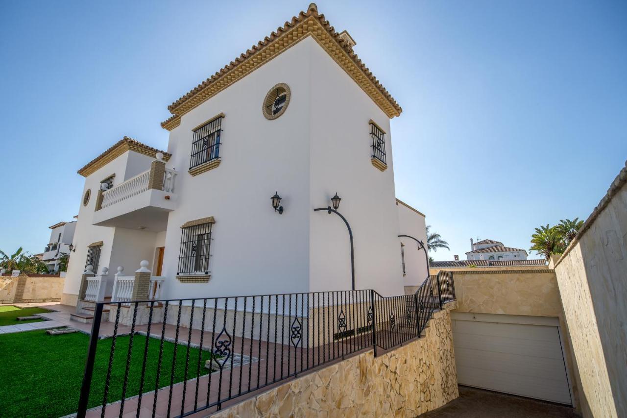 Chalet Adosado Atalaya P Conil De La Frontera Exteriör bild